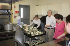 Seder for people with disabilities kitchen volunteers